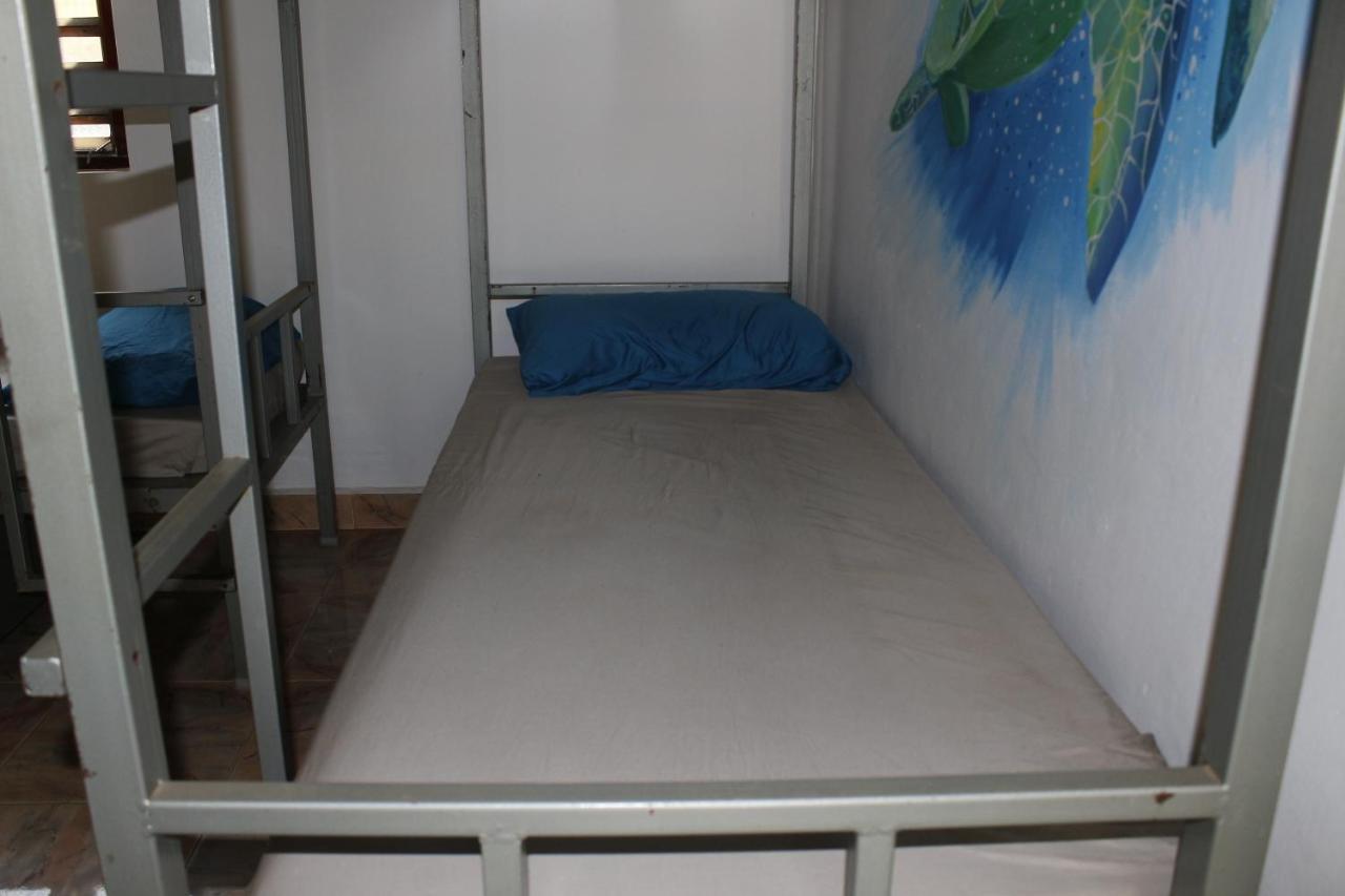 Tusker Tribe Hostel Гокарна Экстерьер фото