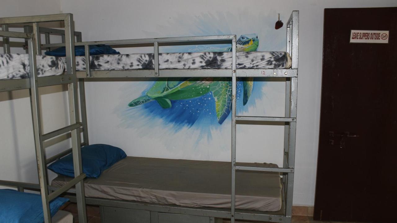 Tusker Tribe Hostel Гокарна Экстерьер фото